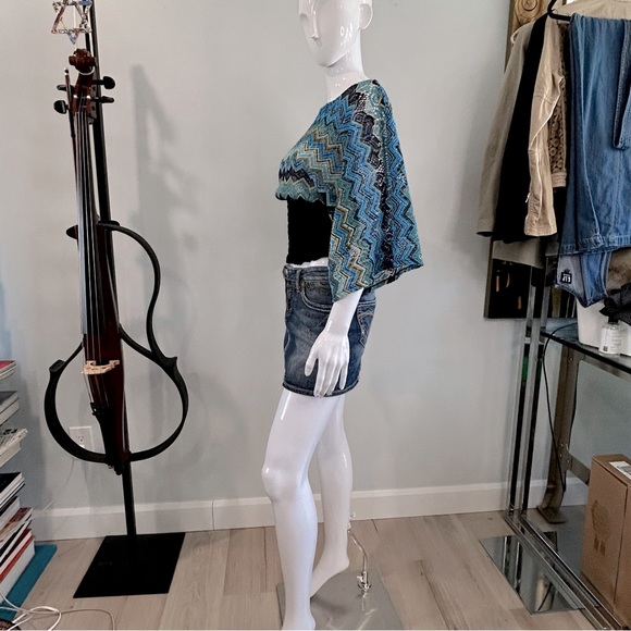 Vintage Crop Zig Zag Top - Picture 4 of 12